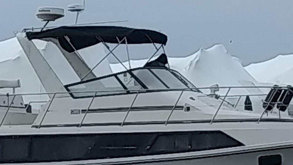 1986 Carver 36 Mariner