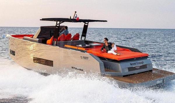 2020 De Antonio Yachts D42 Open
