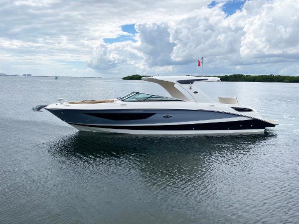 Sea Ray SLX 350
