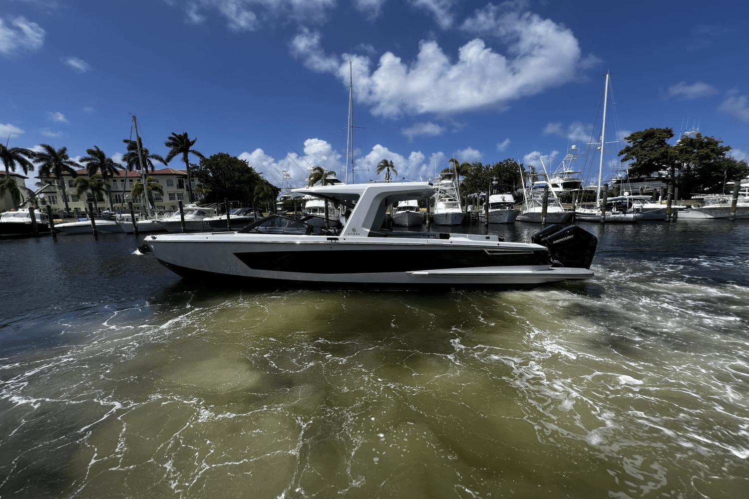 Aviara AV36 Outboard