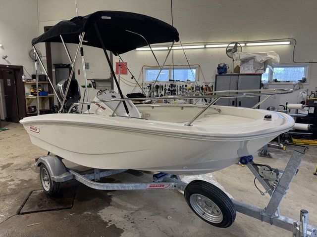 2025 Boston Whaler 130 Super Sport