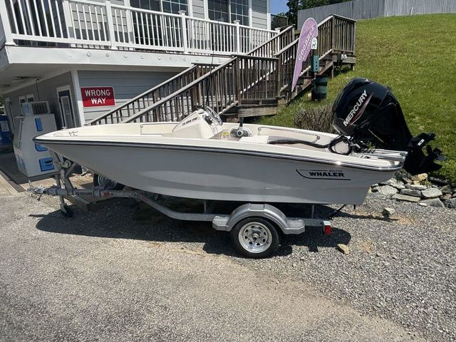 2025 Boston Whaler 130 Super Sport