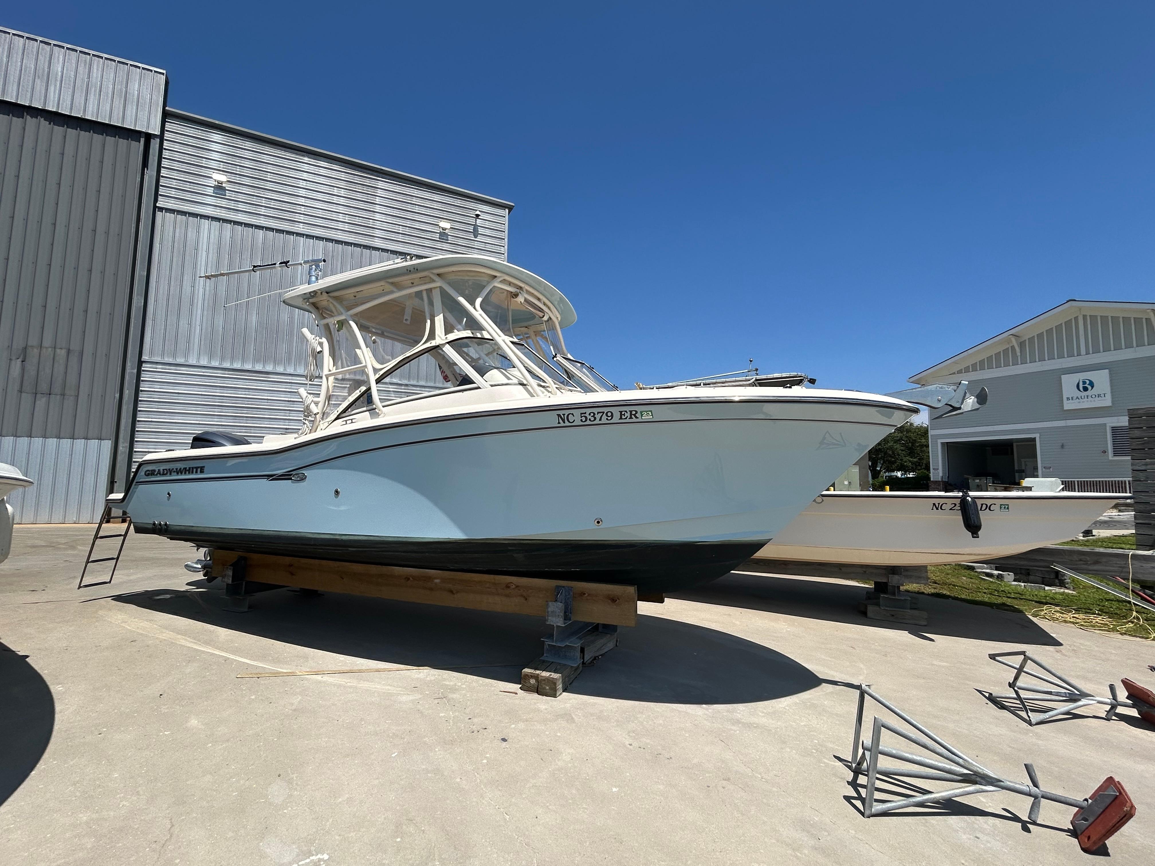 2018 Grady-White Freedom 235