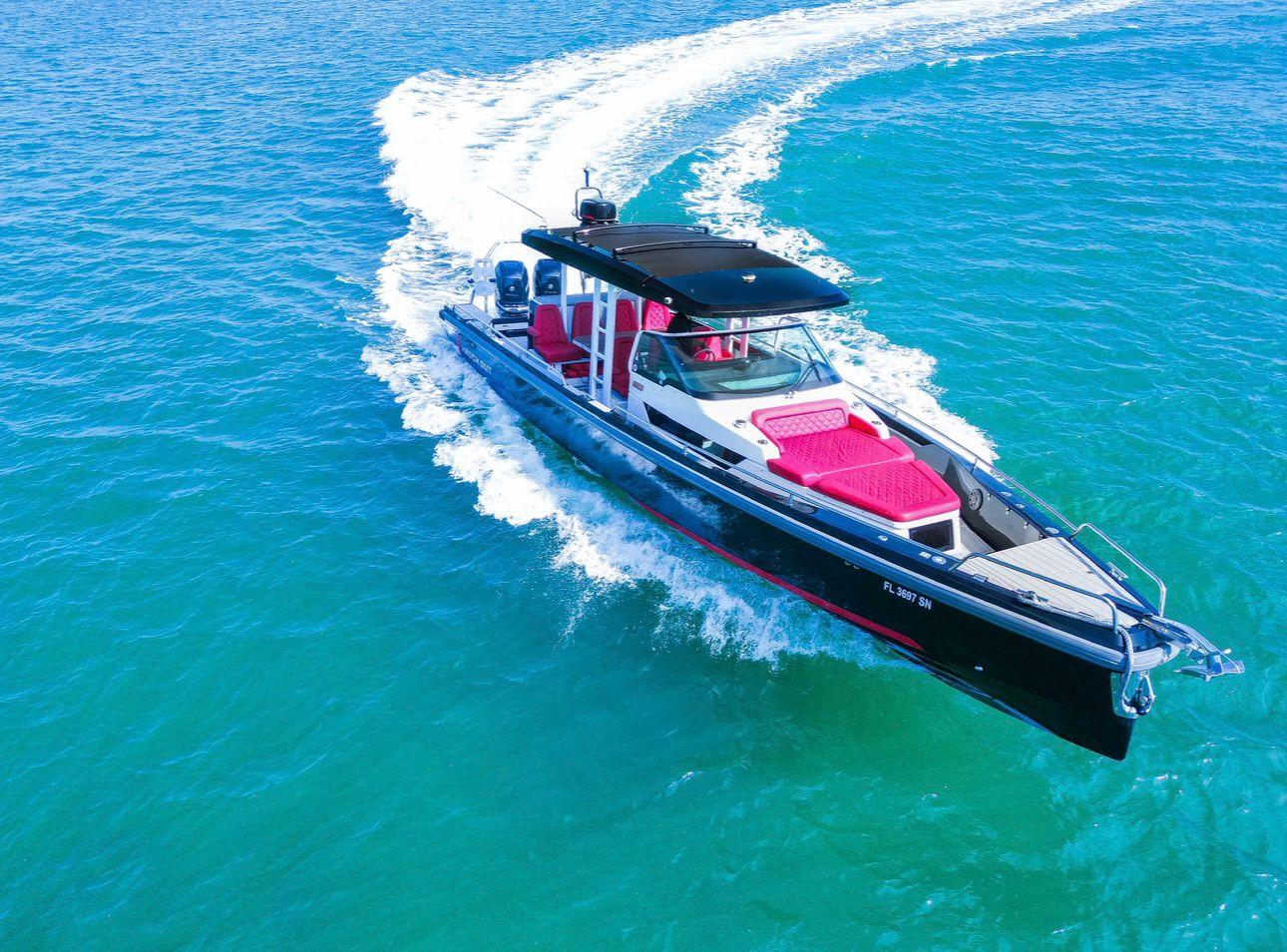 2018 Axopar 37 Sun-Top