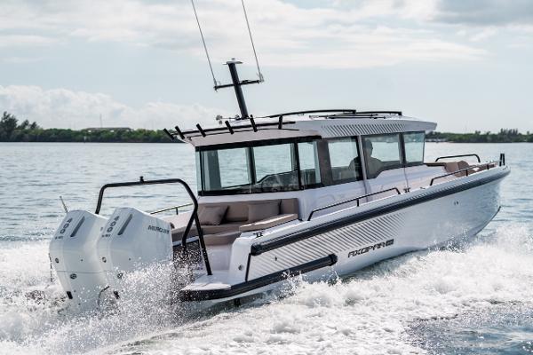 2025 Axopar 37 XC CROSS CABIN