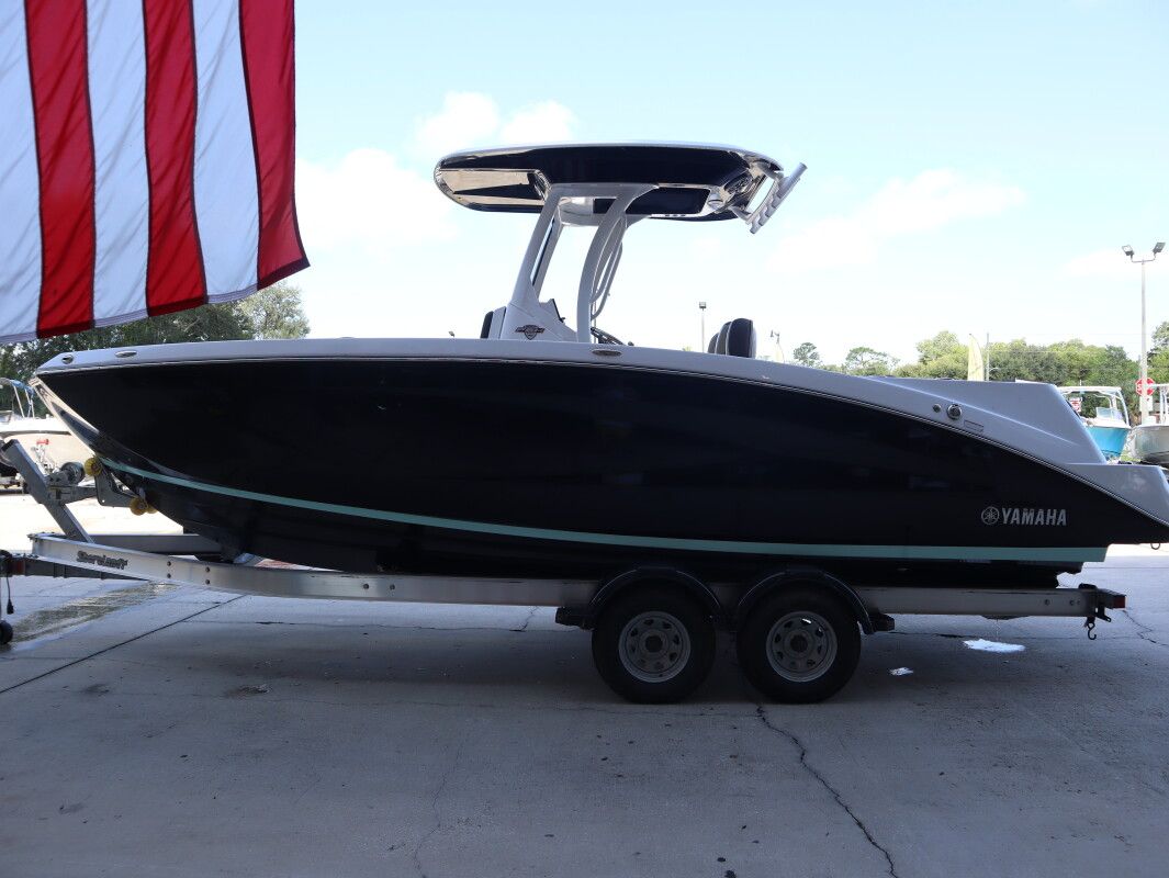 Yamaha Boats 252 FSH Sport