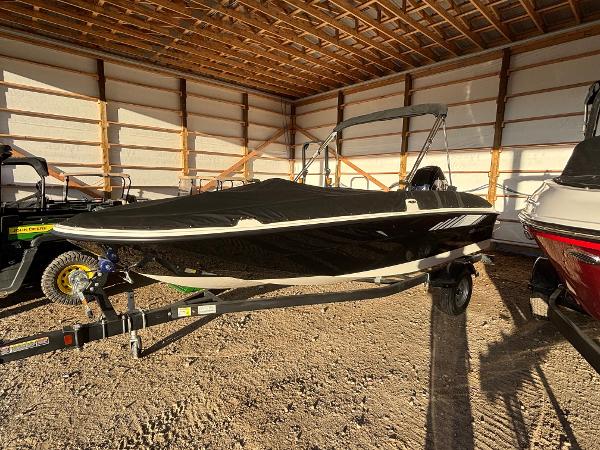 2025 Bayliner E18LE