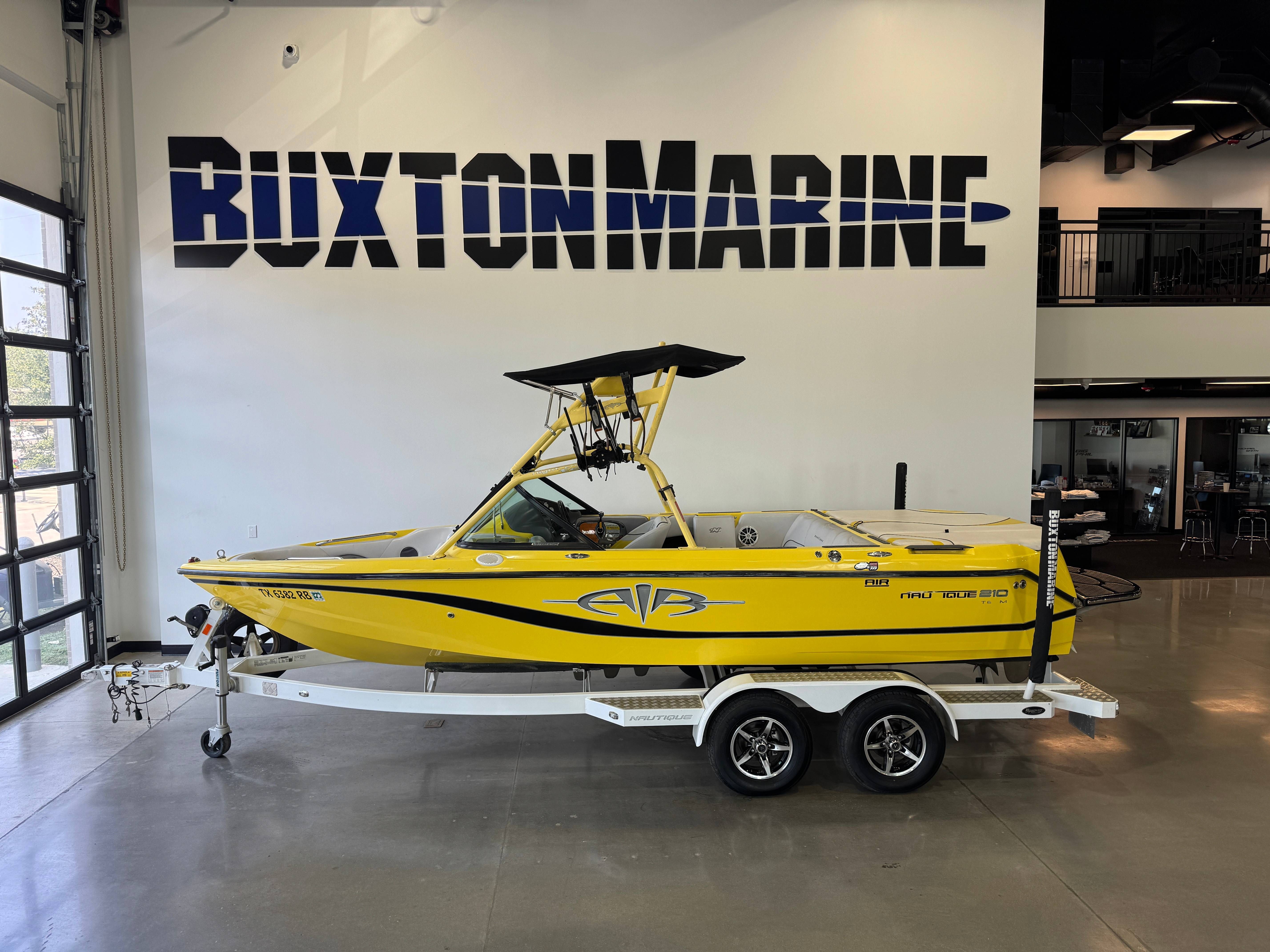 2003 Nautique Super Air Nautique 210