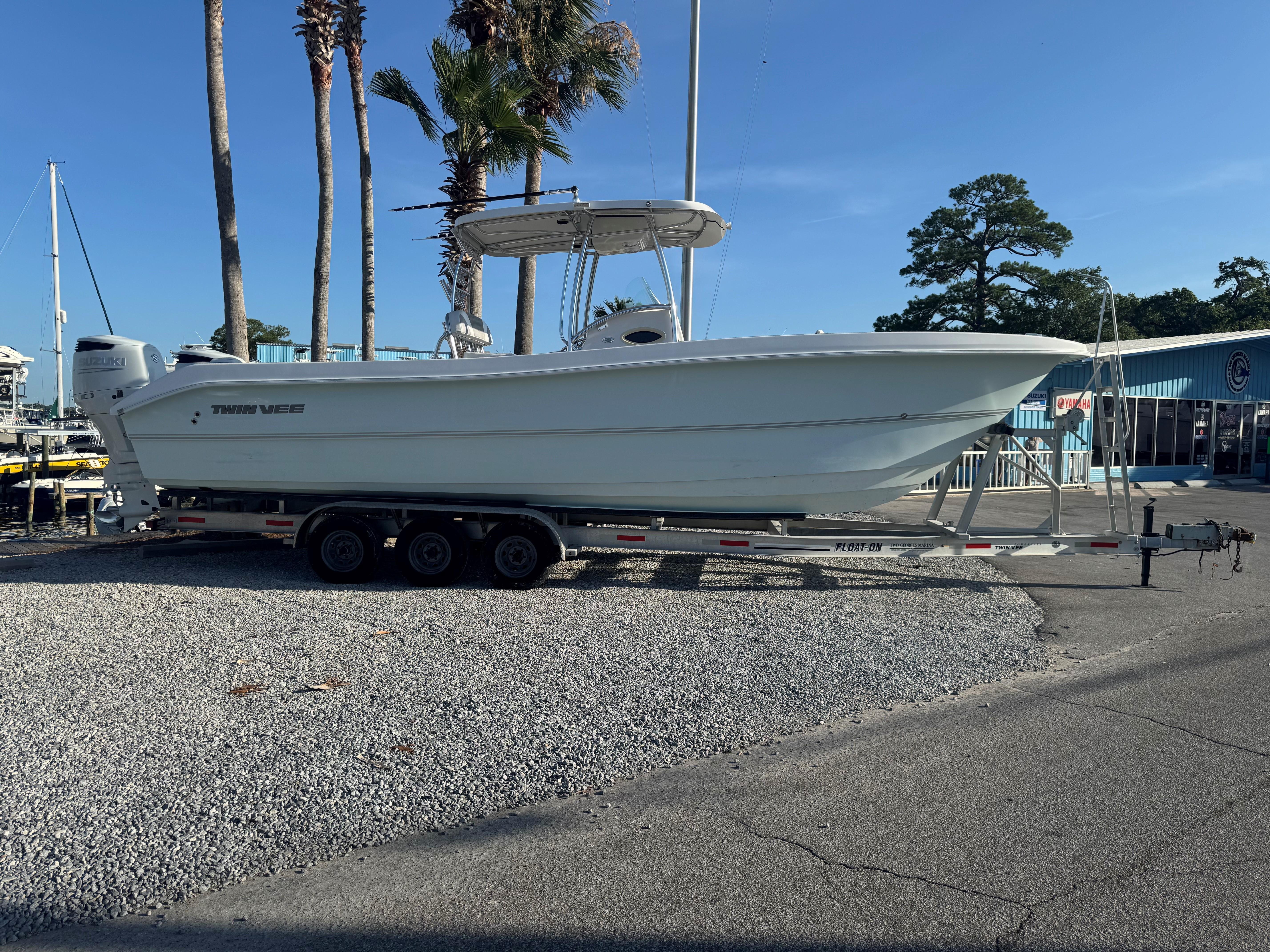 2022 Twin Vee 310 CC GF Classic