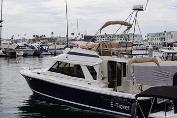 2015 Cutwater 30 Command Bridge