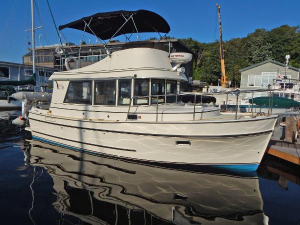 2002 Camano 31 Trawler