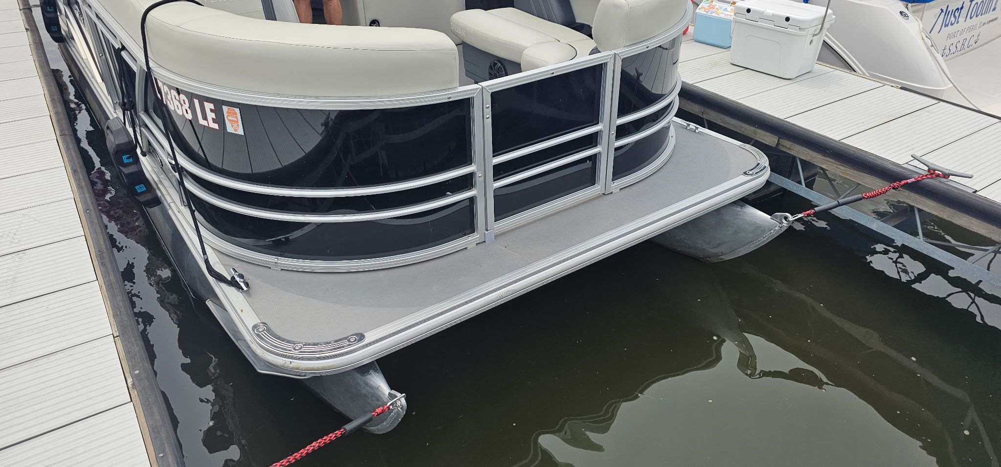 2024 Sylvan Mirage 820 Cruise