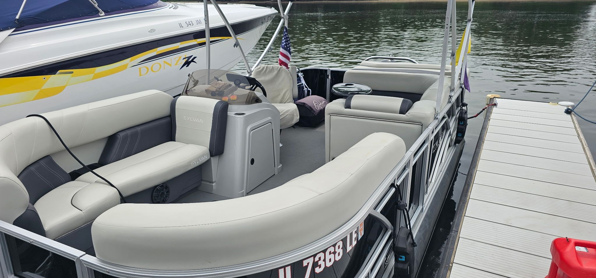 2024 Sylvan Mirage 820 Cruise