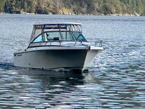 2002 Hourston Glascraft Island Runner