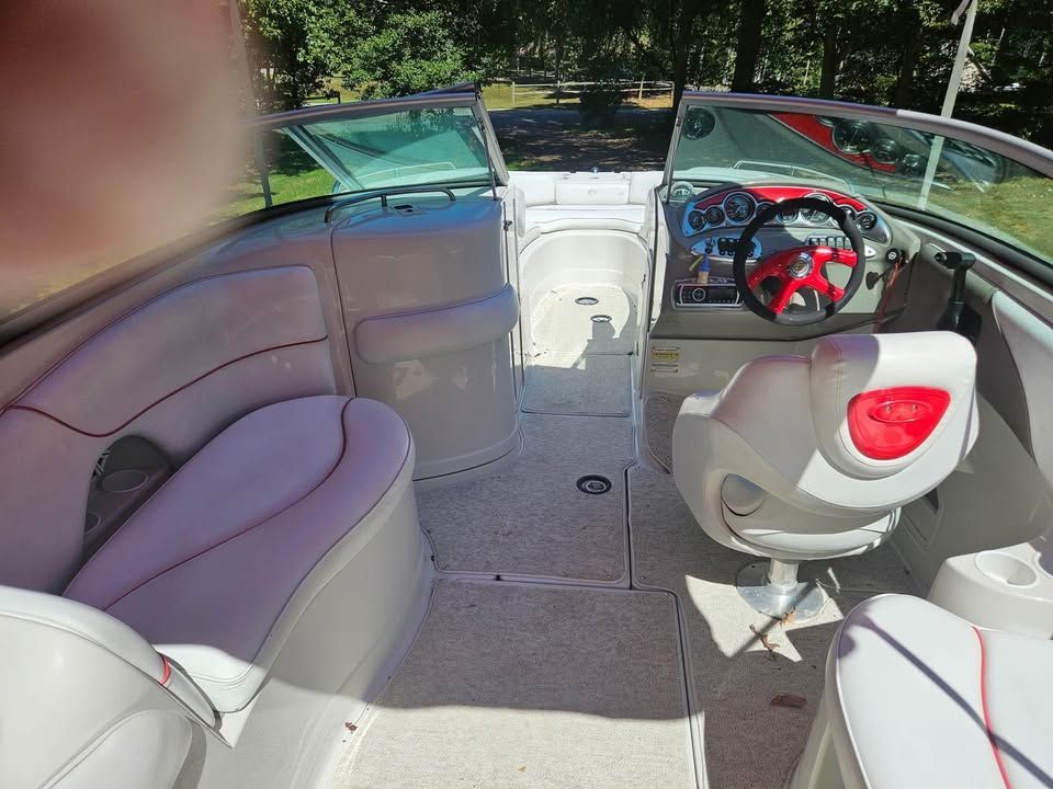 2004 Crownline 260 EX