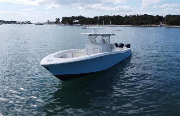 2015 Invincible 39 Open Fisherman