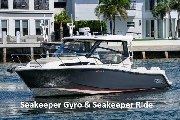 2020 Boston Whaler 325 Conquest