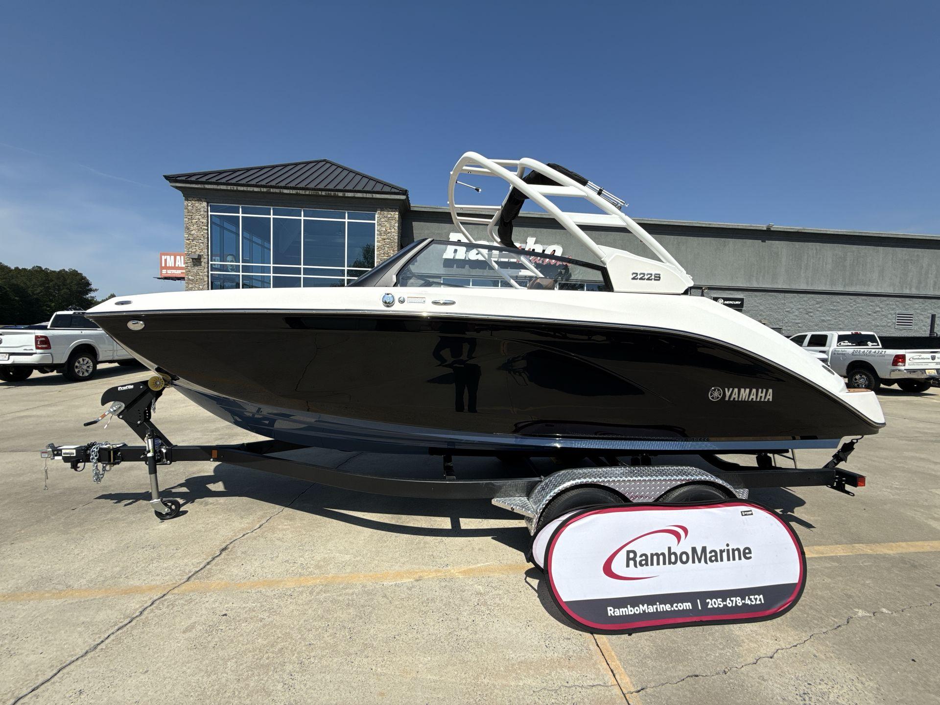 2025 Yamaha Boats 222 S
