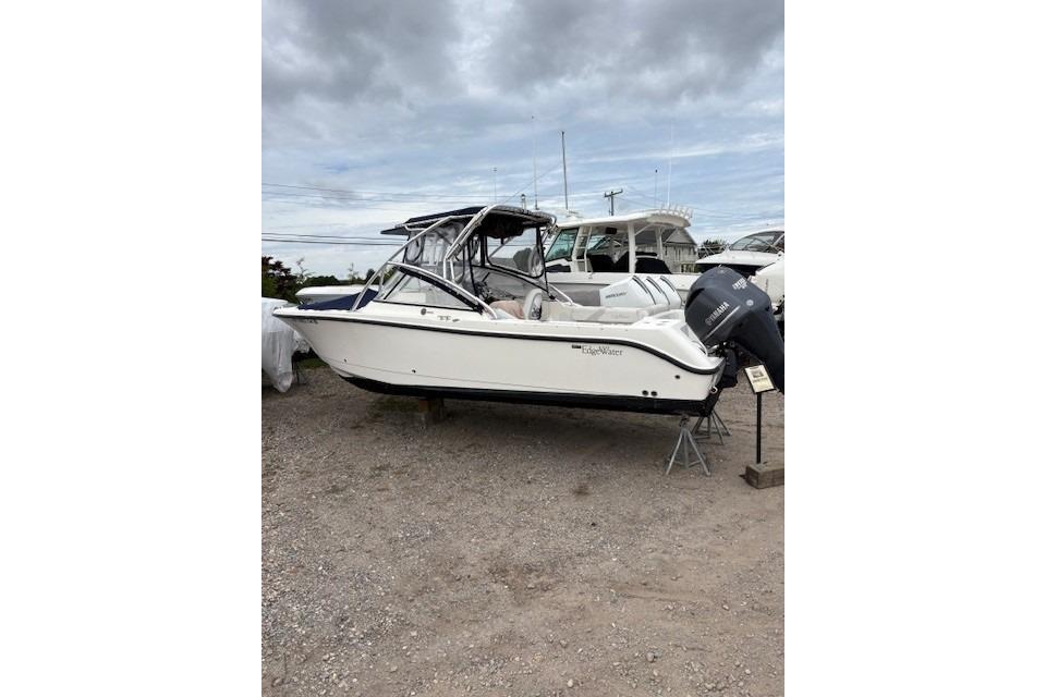 Edgewater 245 CX