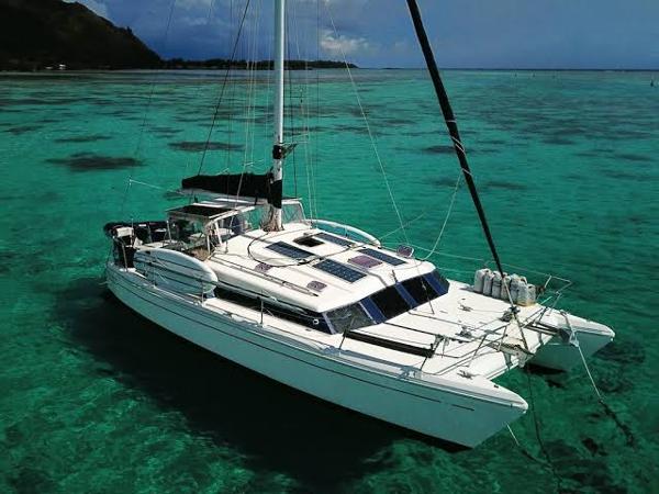 2001 Prout Snowgoose 37