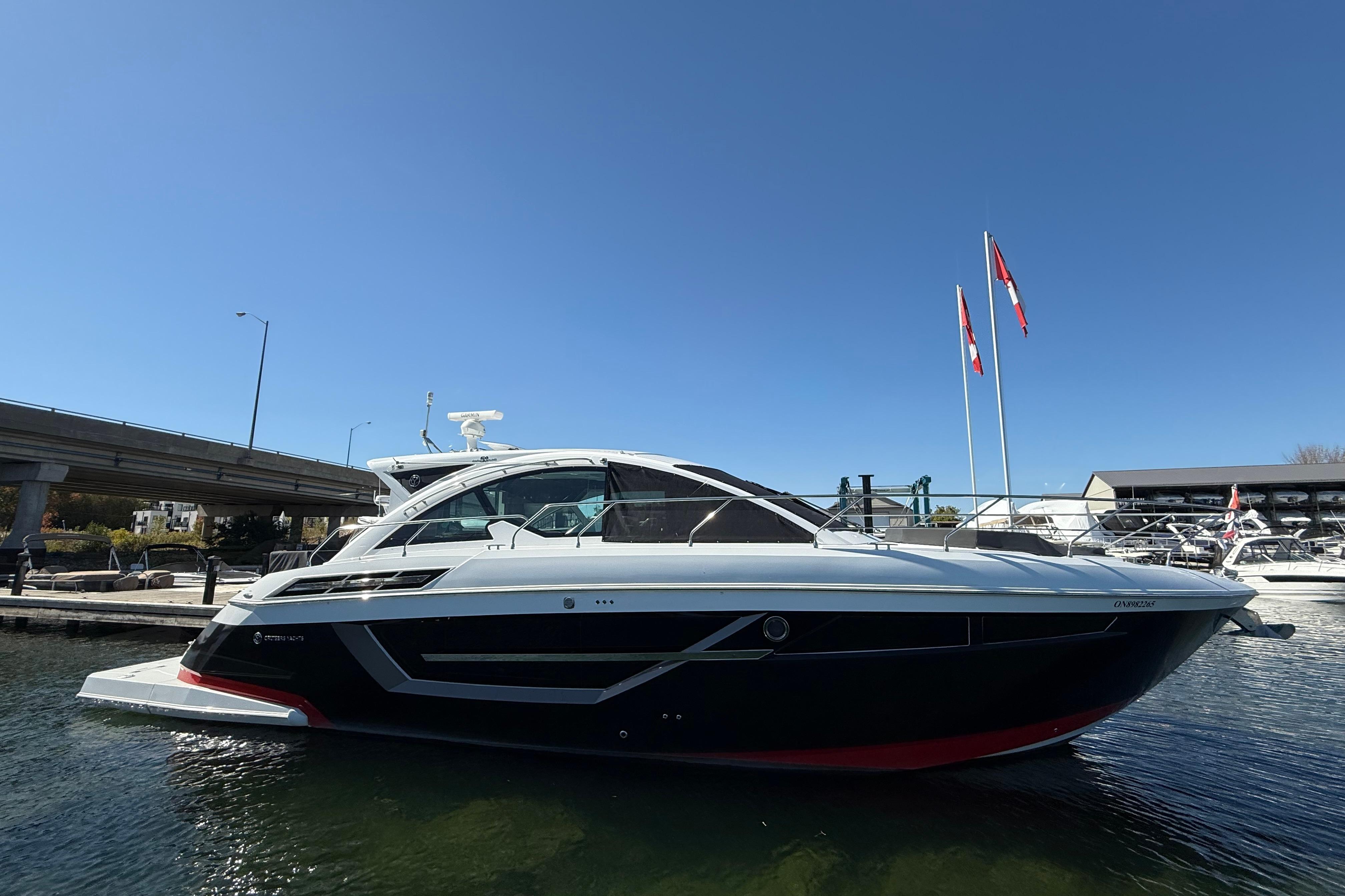 2022 Cruisers Yachts 50 Cantius