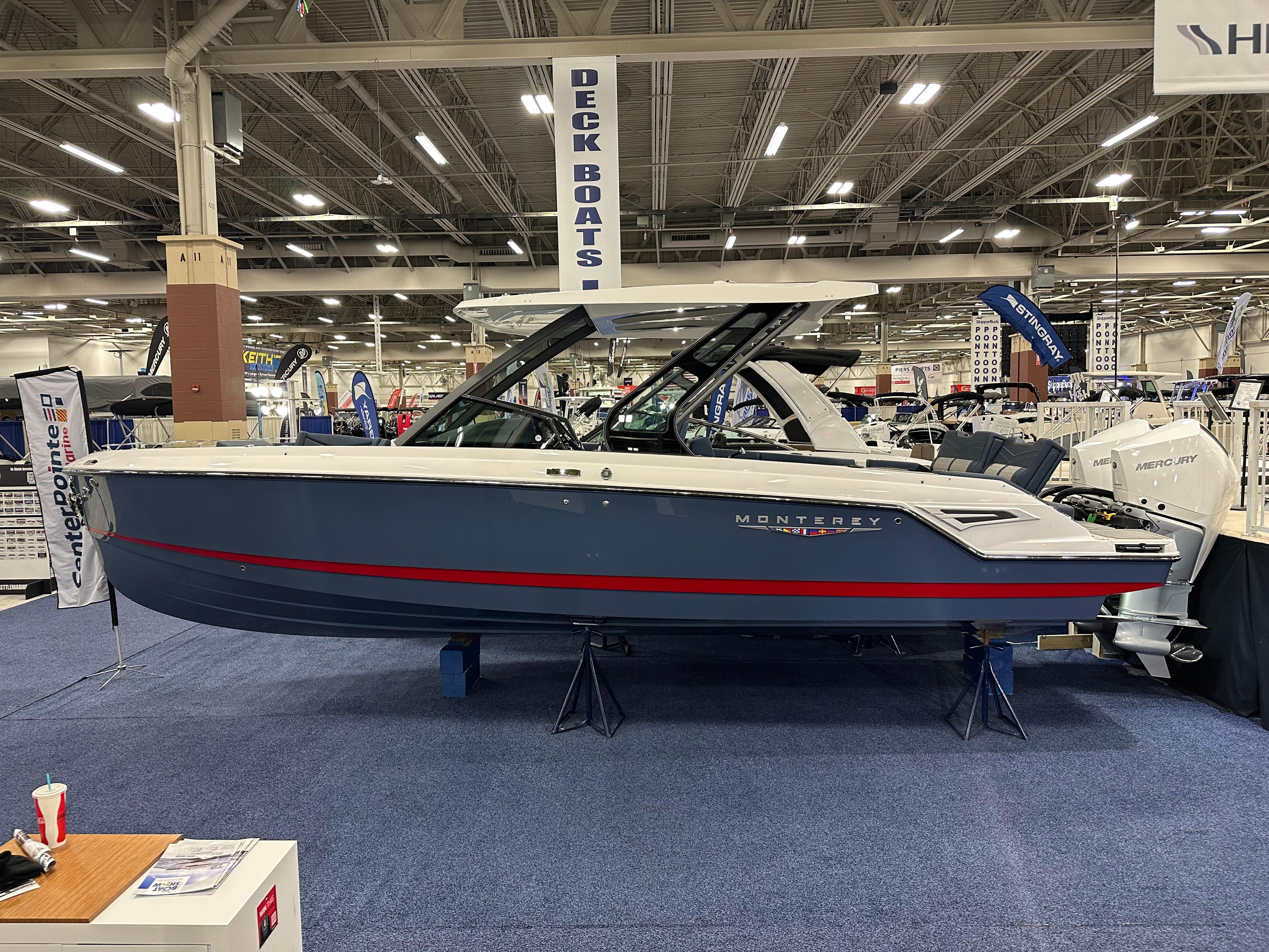 2025 Monterey Elite 30 Bowrider