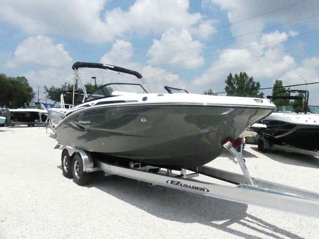 2025 Hurricane SunDeck 2050 OB