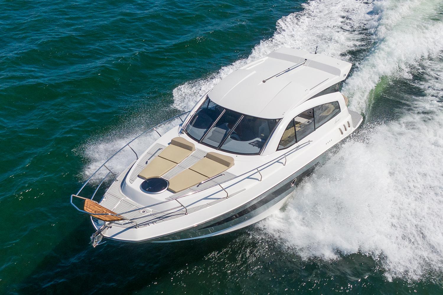 Hanover Boat image