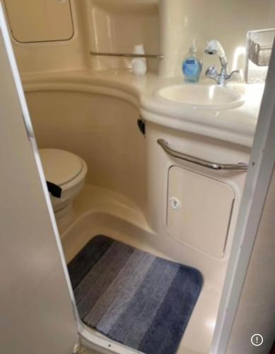 2004 Sea Ray 300 Sundancer