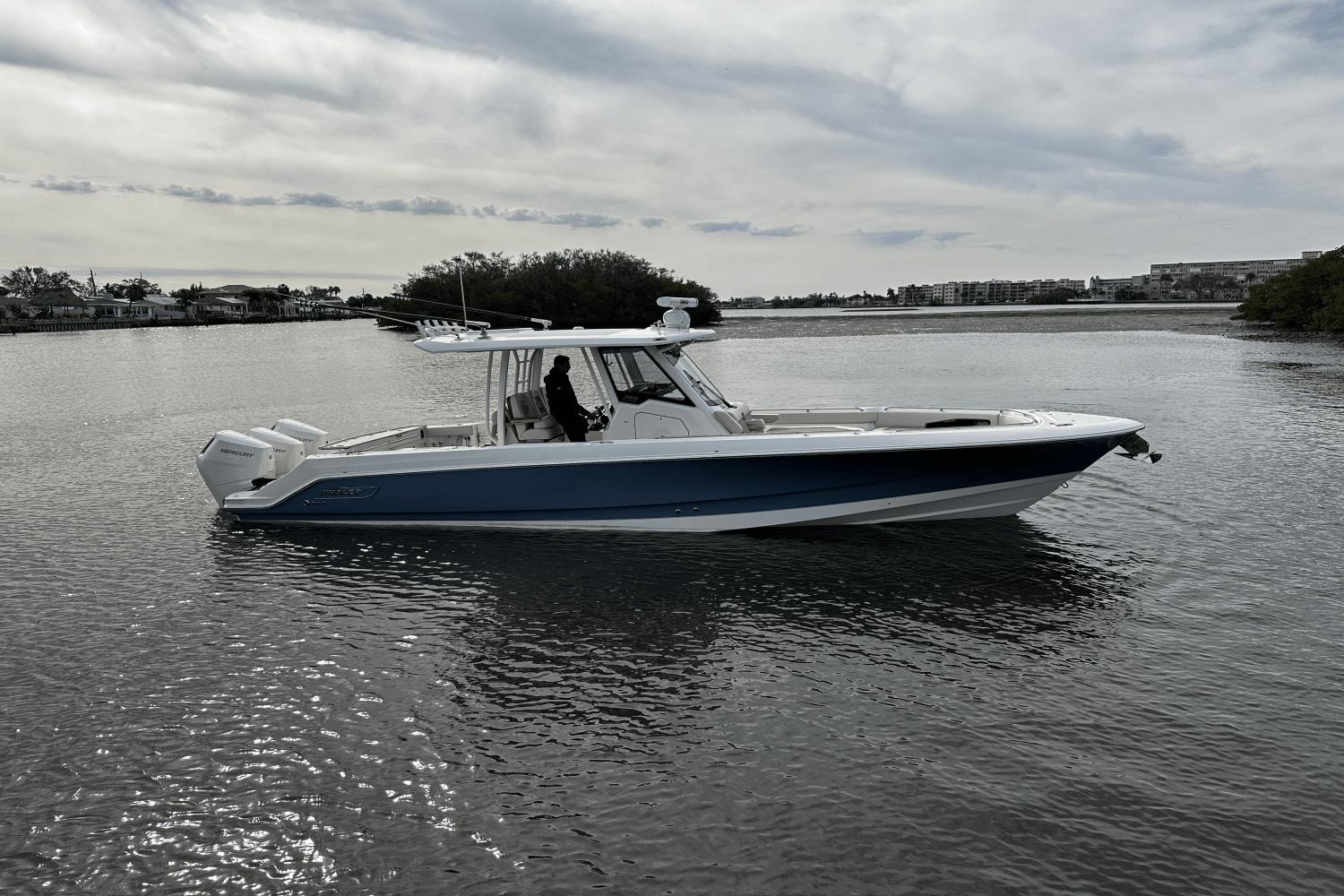 2024 Boston Whaler 360 Outrage