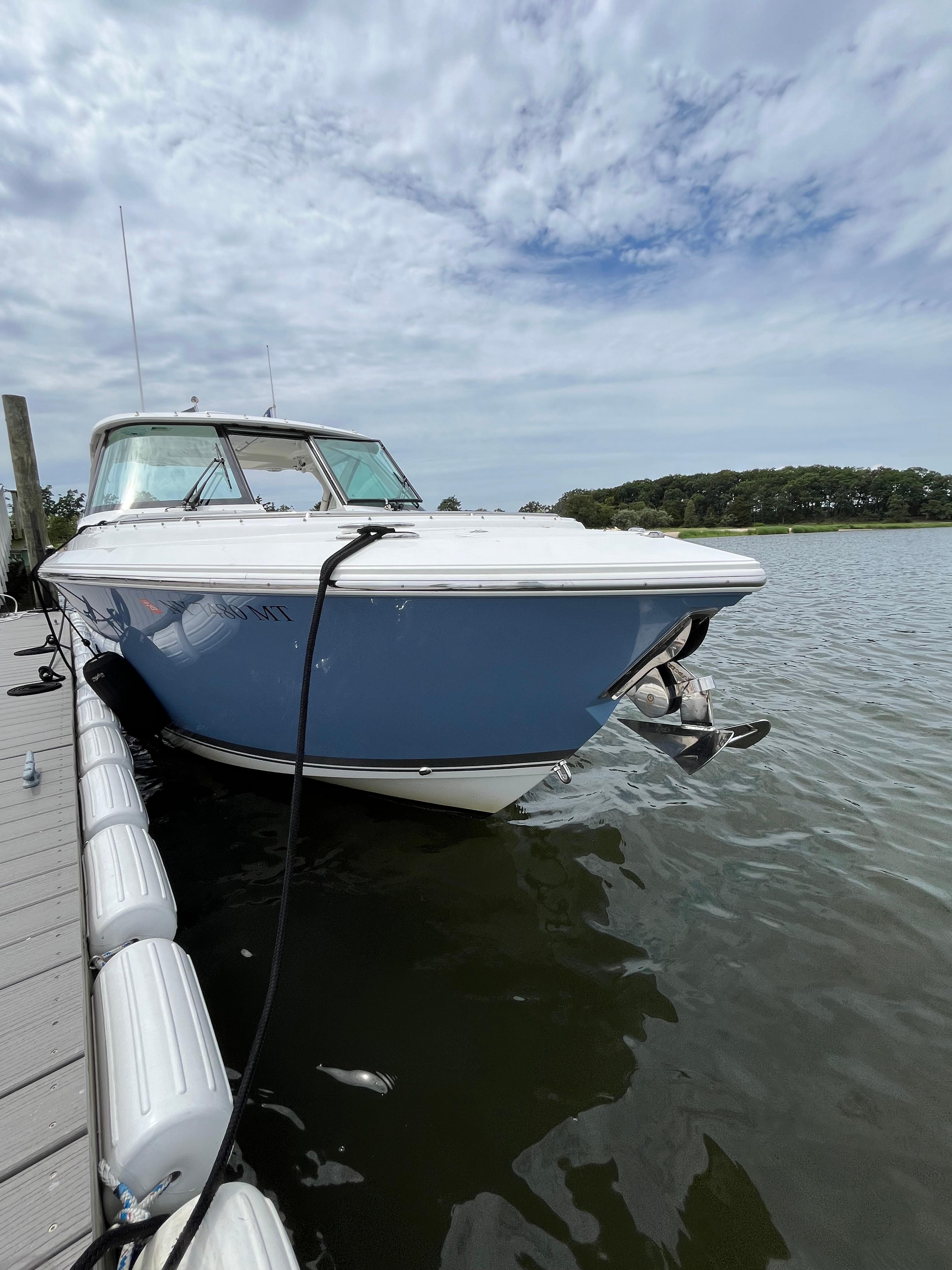 2023 Pursuit DC 326 Dual Console