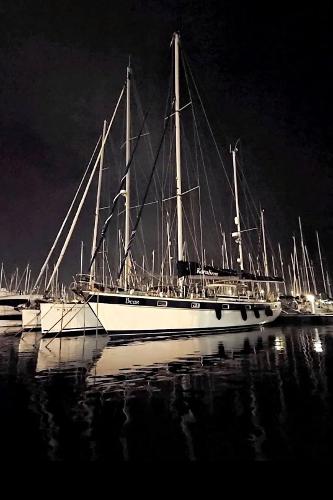 Hallberg-Rassy 49