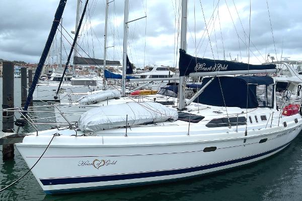 1999 Hunter Passage 450