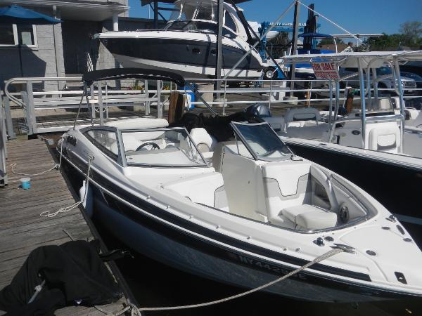 2009 Larson LXi 238