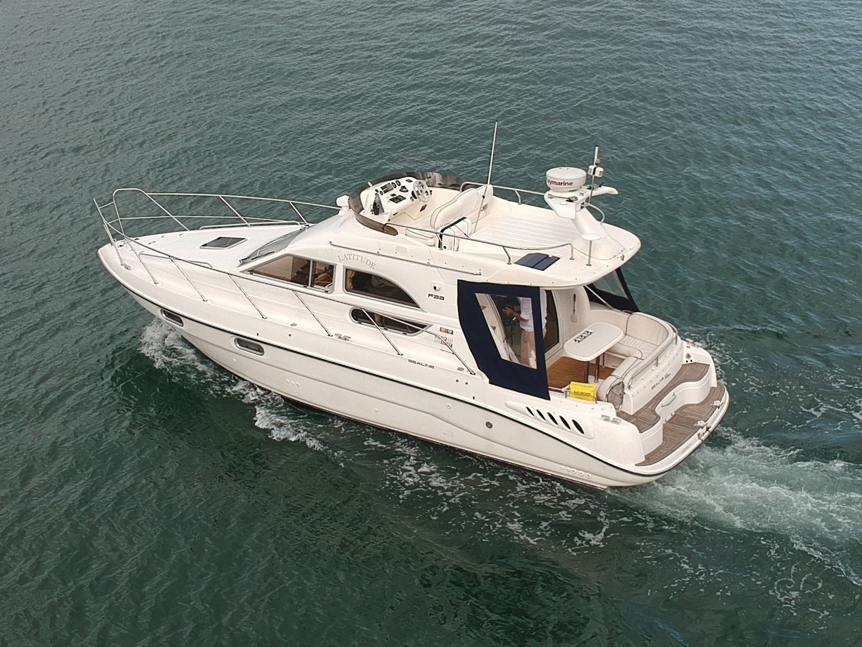 2001 Sealine F33
