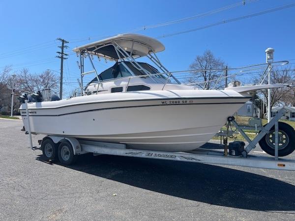 2005 Grady-White 232 Gulfstream