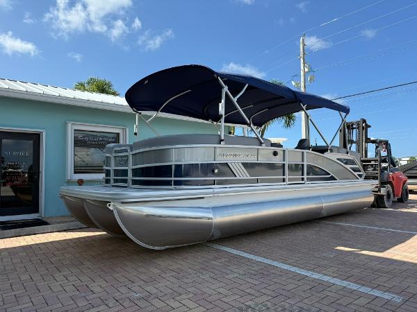 2025 Bennington 24 MFB