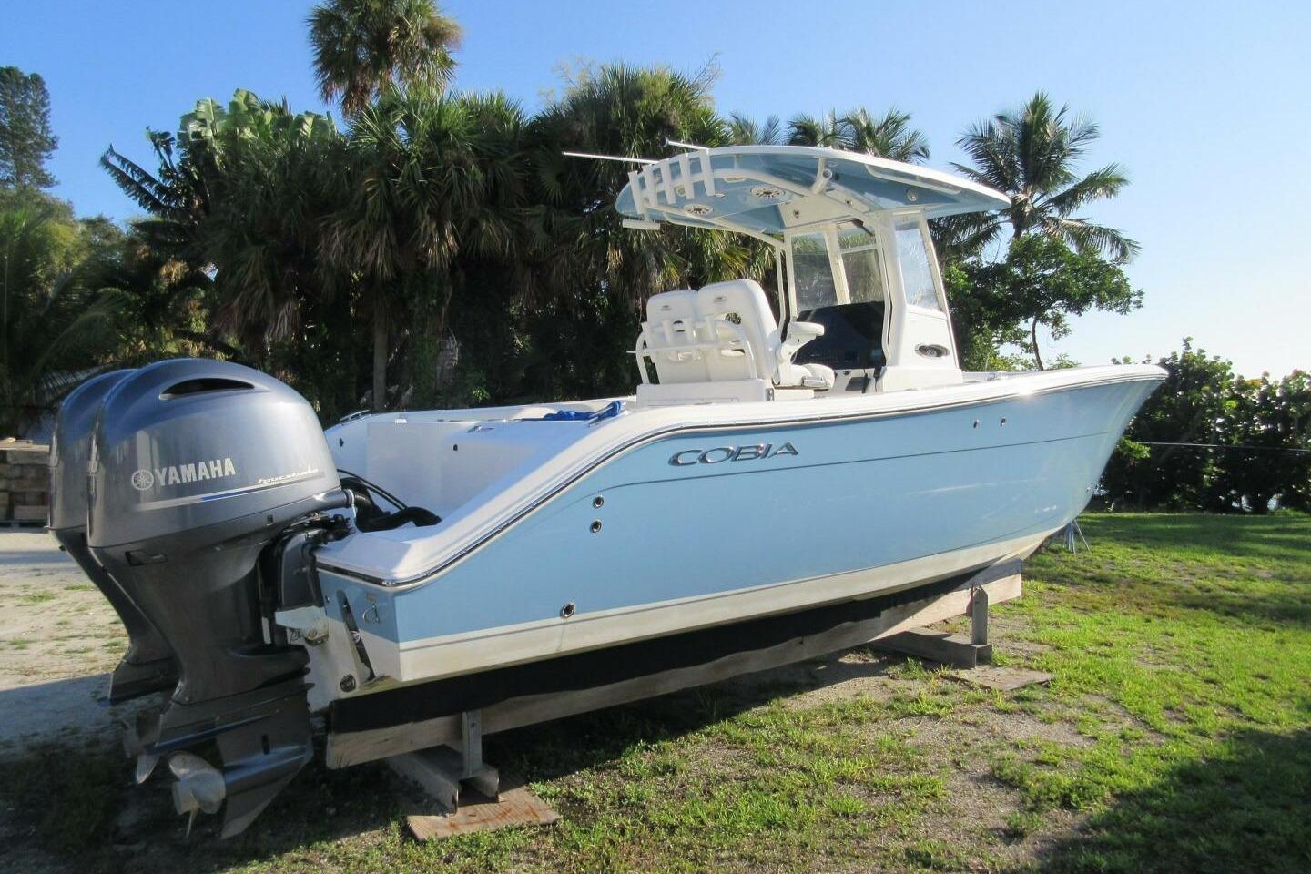 2020 Cobia 280 Center Console