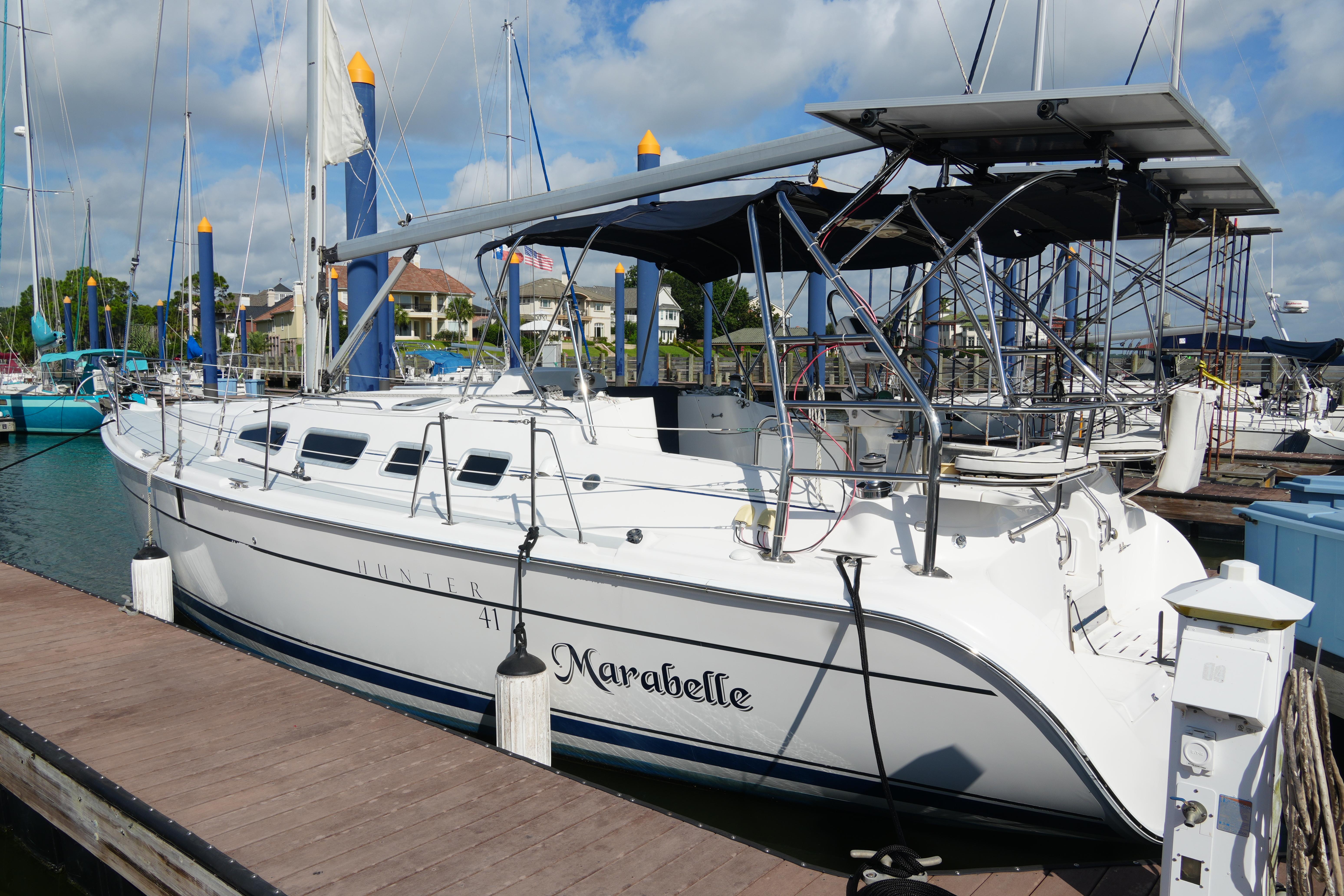 2005 Hunter 41 Aft Cockpit