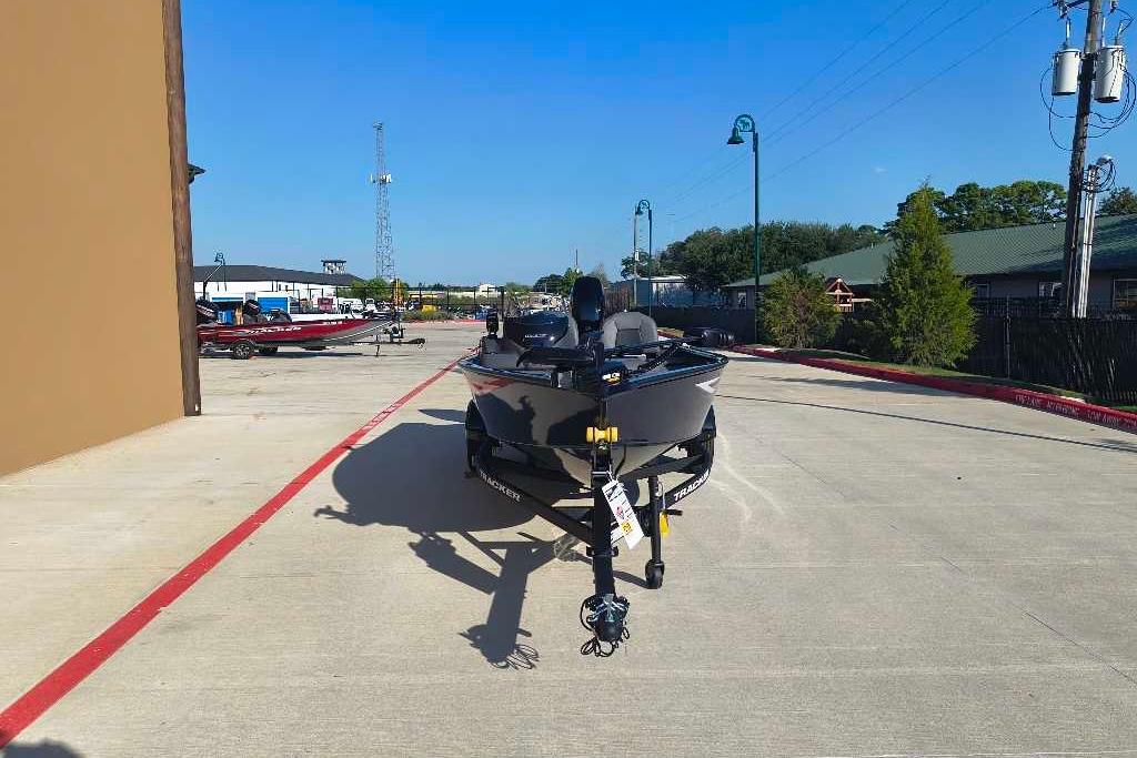 2026 Tracker Super Guide V-16 SC