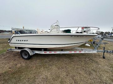 2001 Trophy 1903 Center Console