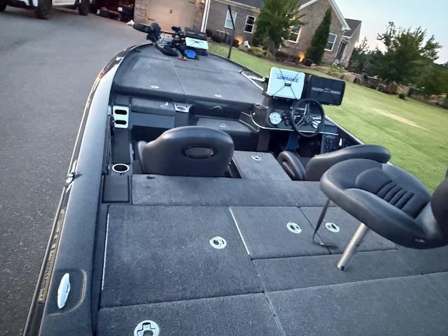 2020 Falcon Boats F20TE