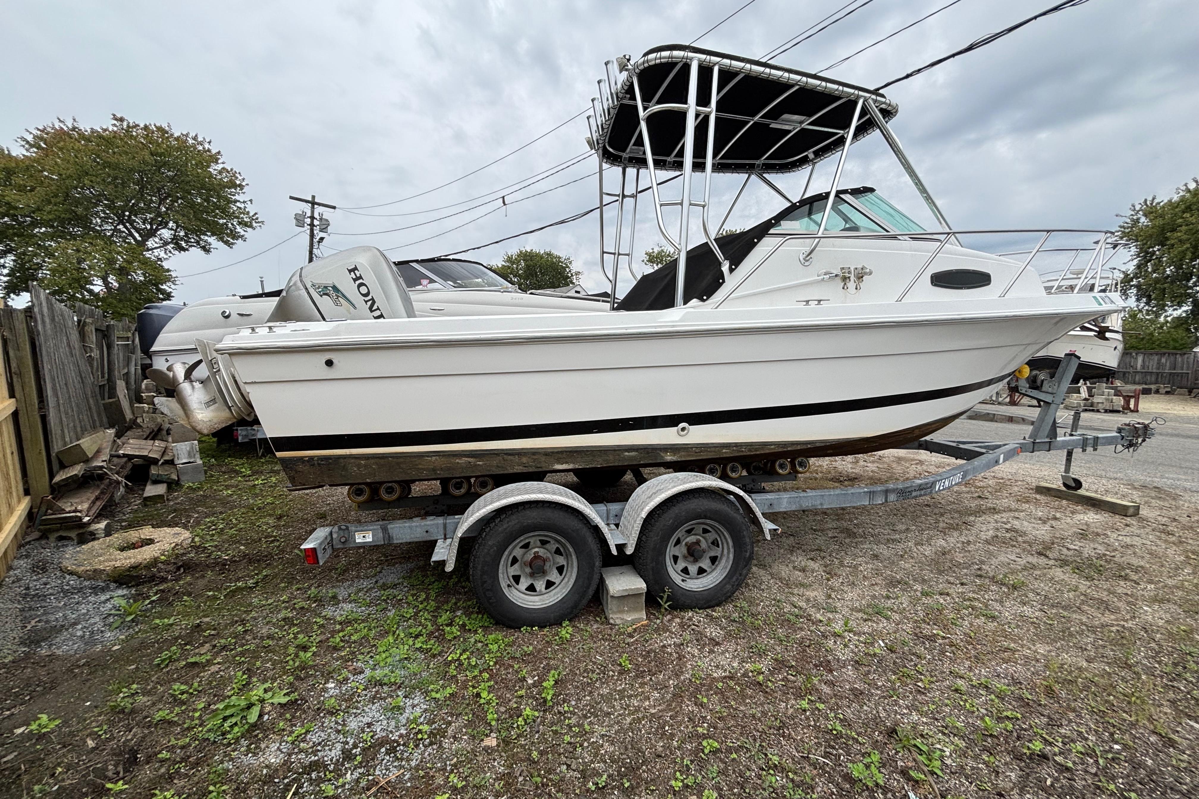1999 Wellcraft 22 Coastal Walkaround O/B