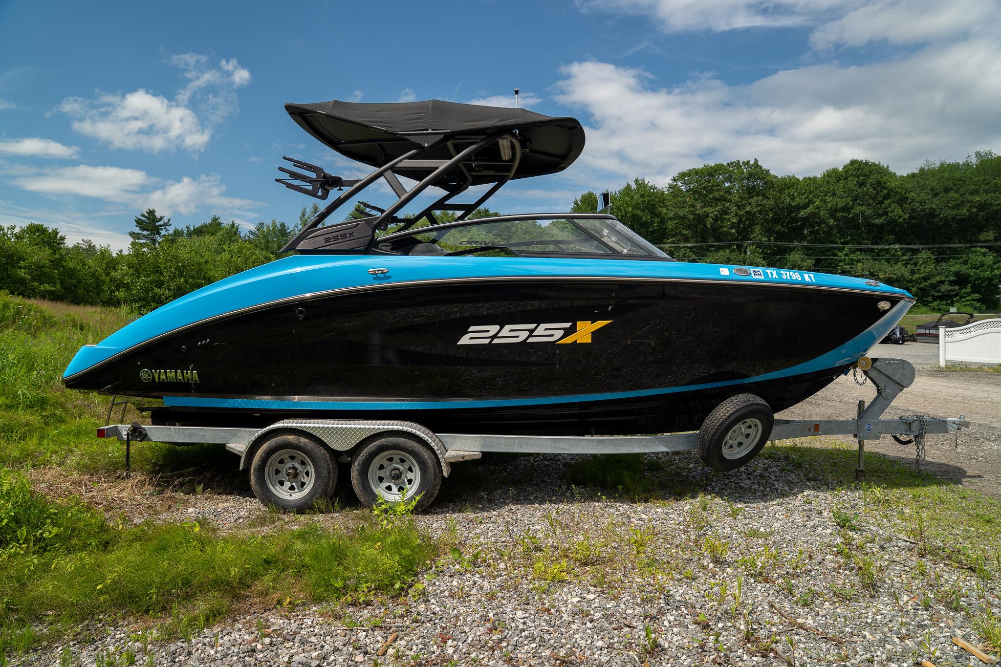 Yamaha Boats 255XP