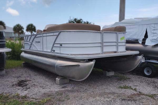 Sylvan Mirage 820 PARTY FISH Sylvan Mirage 820 PARTY FISH