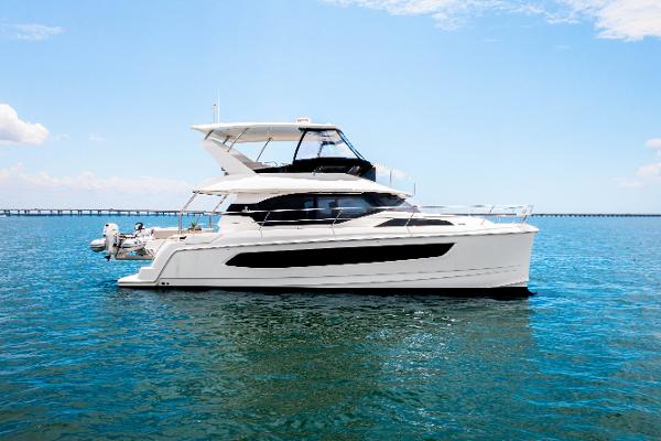 2026 Aquila 44 Yacht