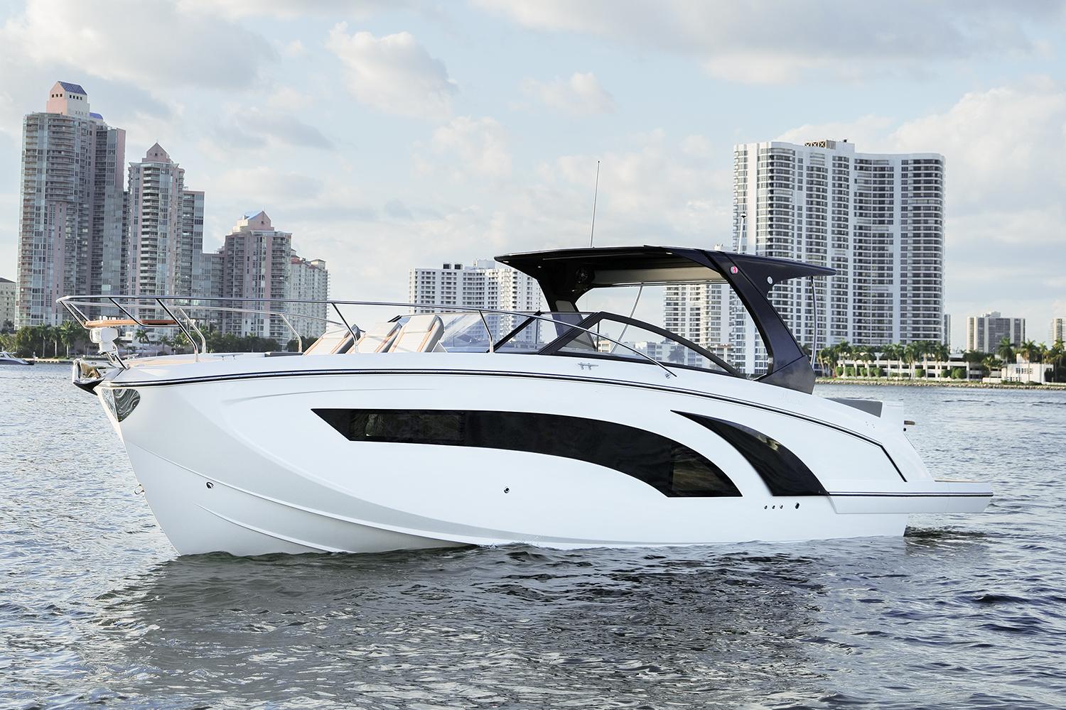 Hanover Boat image