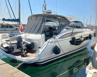 2021 Princess V40