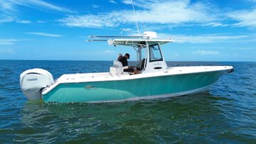 2023 Sea Hunt Gamefish 30 Coffin Box
