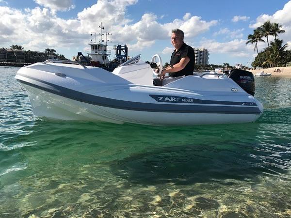 Zar Formenti ZF-0 Man piloting Zar Formenti ZF-0 boat on clear water, 2025 model.